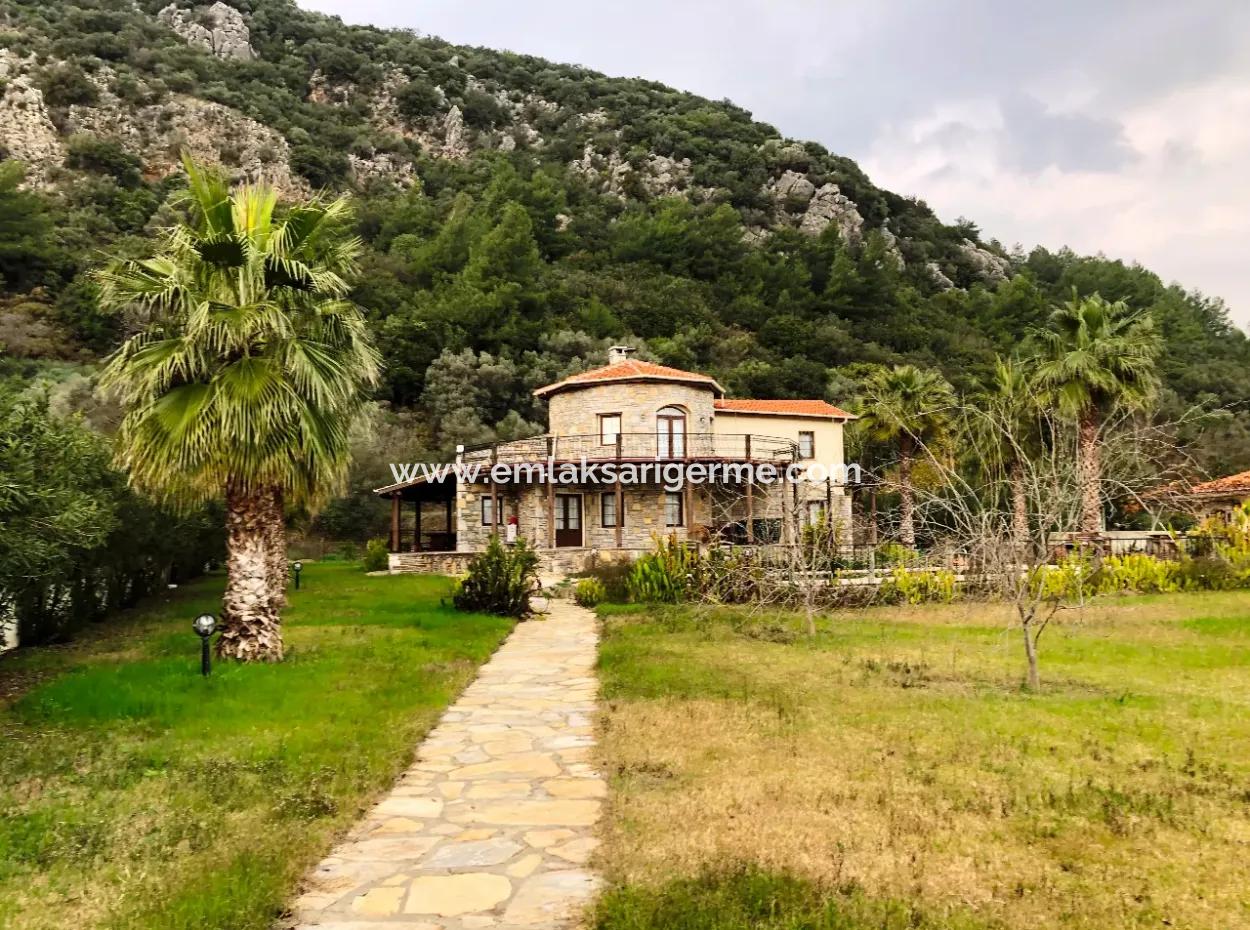 Villa Zu Verkaufen In Dalyan In 3500M2 Grundstück