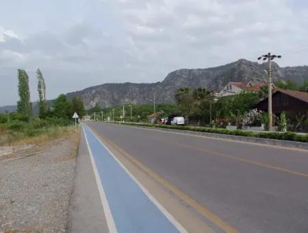 Kommerzielles Grundstück Für Verkauf In Dalyan, Dalyan Sie Auf Dem Highway 17,805M2 Grundstück Zum Verkauf Schnäppchen