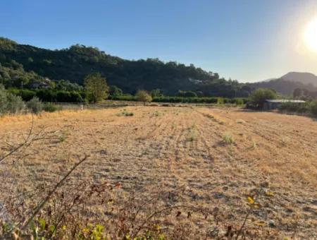 2000M2 Grundstück Zum Verkauf In Der Bebauten Gegend Des Dorfes Çandir