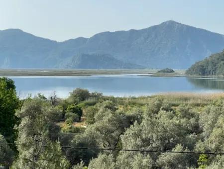 1.136M2 Feldgrundstück Zum Verkauf Mit Çandır Seeblick