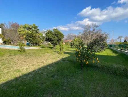 Einstöckiges Haus Zum Verkauf Auf Einem Grundstück Von 2882 M2 In Eskiköy