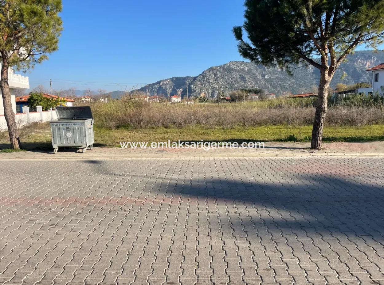 Dalyan 1000M2 Köşebaşı Land For Sale