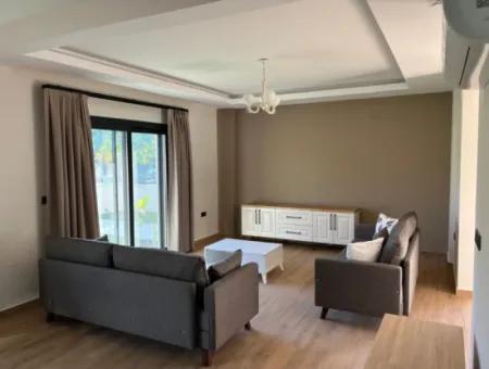 Dalyan Merkezde 230M2 5+1 Satılık Villa