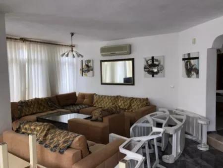 Dalyan Gülpınar'da 1100 M2 Arsa İçerisinde 6+1 Satılık Villa