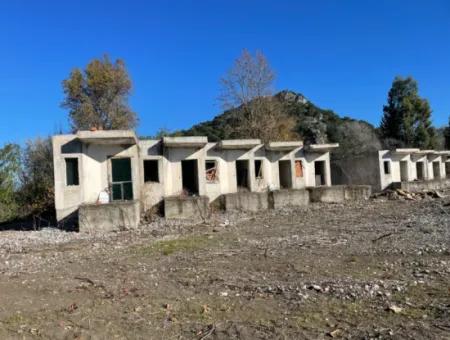 Dalyan Gülpınar'da  Anayola Sıfır 9,037M2 Satılık Arsa